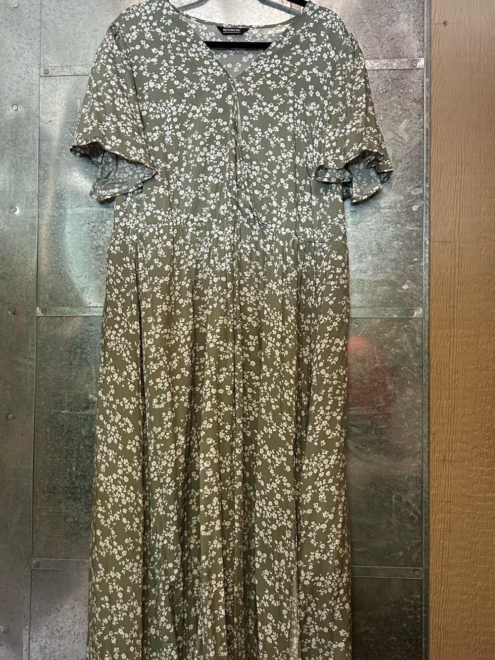 Bloomchic 22/24 Sage Green Ditsy Faux Wrap Midi Dress